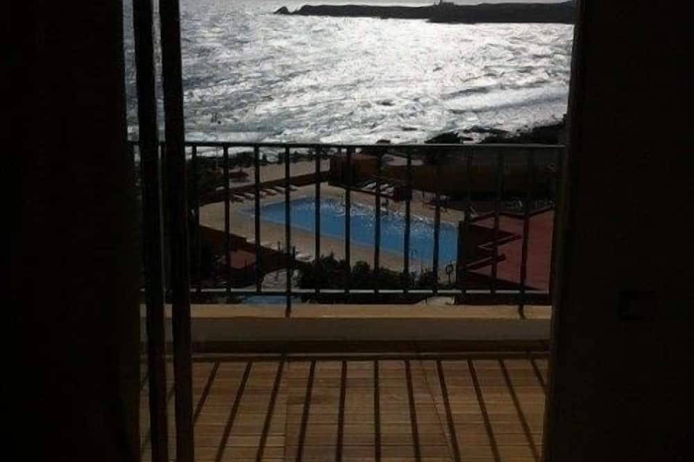 Entire apartment, Poris De Abona Apartment in Porís de Abona, South Tenerife