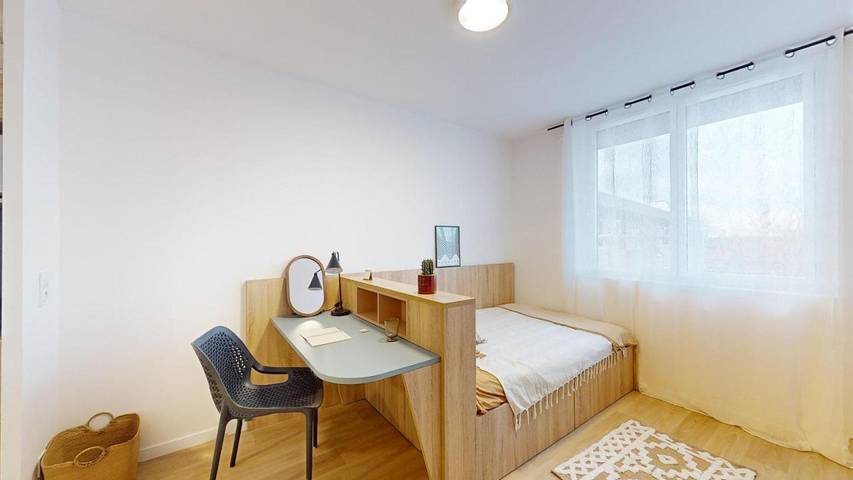 Location de vacances pour 2 personnes, avec terrasse et jardin, animaux acceptés à Saint-Cyr-l'École - 4