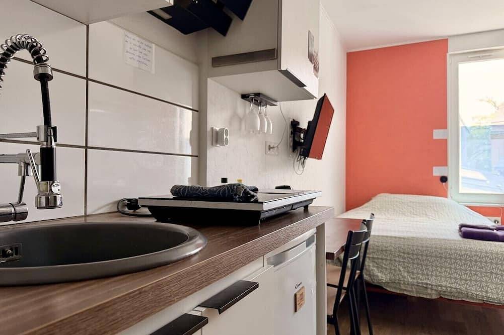 Appartement entier, Studio cosy rénové en 2023 Garage in Saint-Pierre-des-Corps, Région de Tours