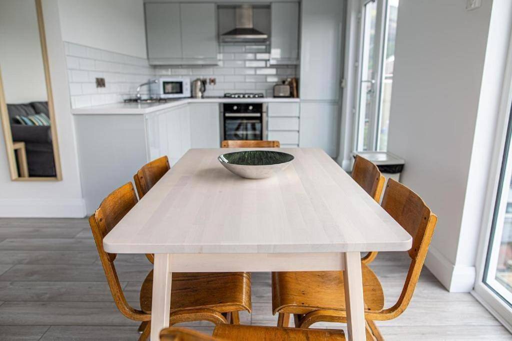 Entire apartment, The Views in Newcastle (County Down), County Down