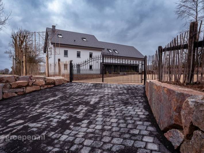 Ferienhaus für 14 Personen, mit Sauna und Terrasse sowie Garten und Whirlpool