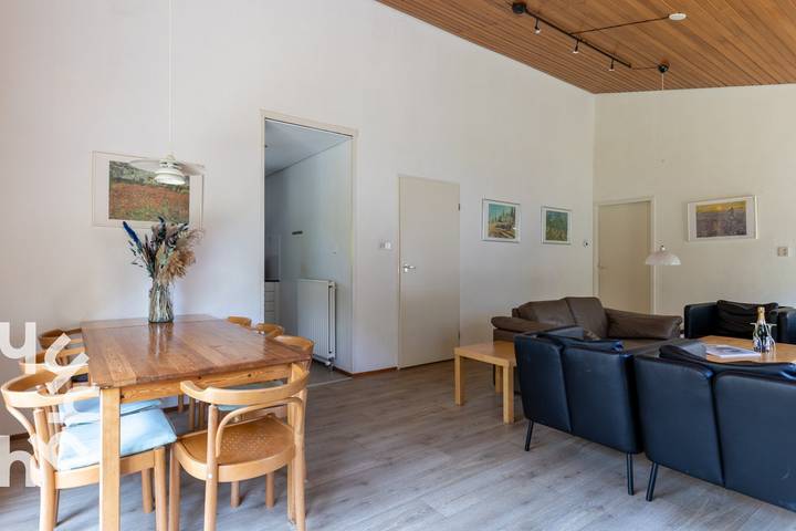 A spacious 6 pers. bungalow with sunny garden, located 1.5km from the beach in Oostkapelle in Oostkapelle, Walcheren
