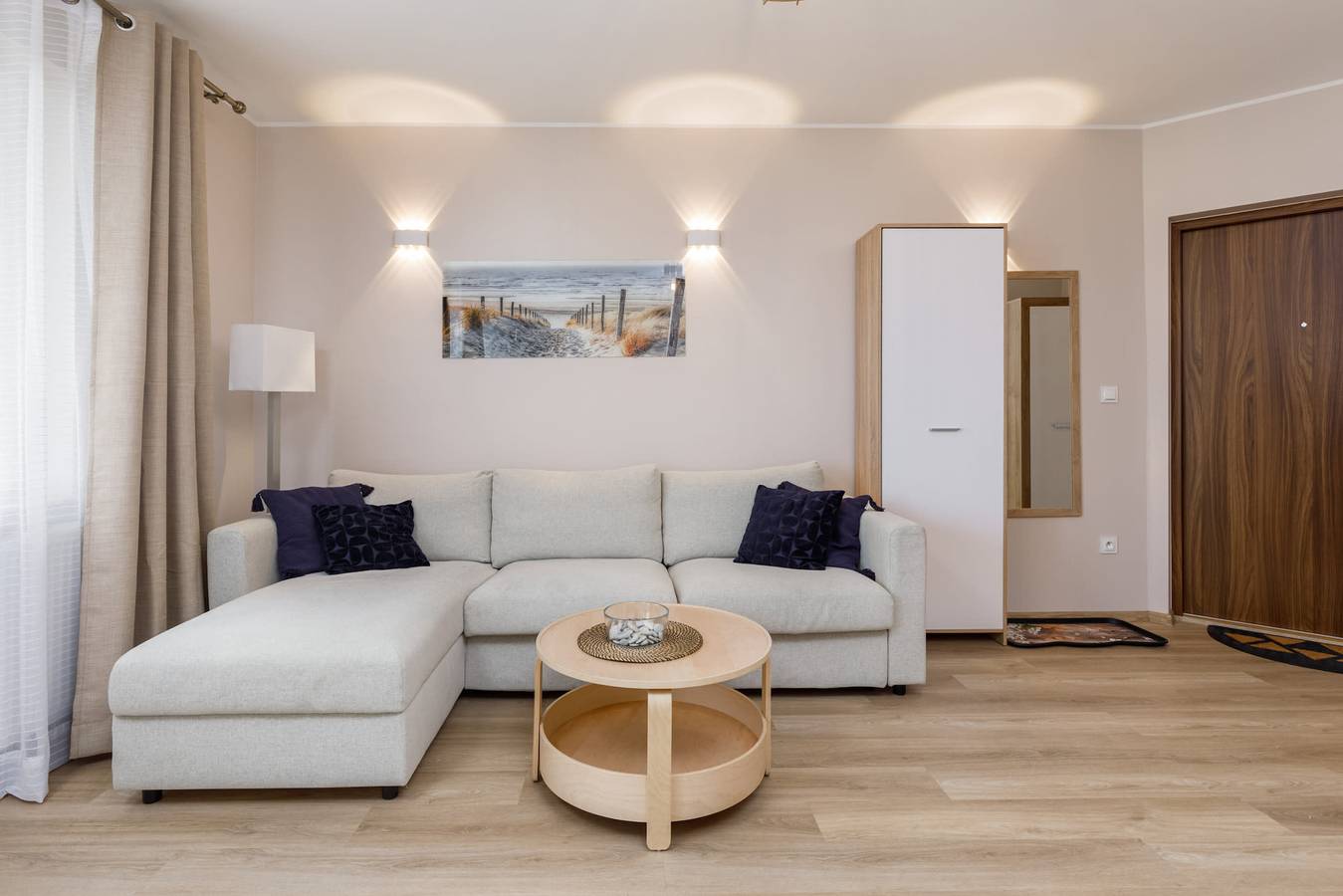 Geheel appartement, Apartment with Terrace | Air Conditioning, Parking, Close to the Beach in Darłówko, Darłowo