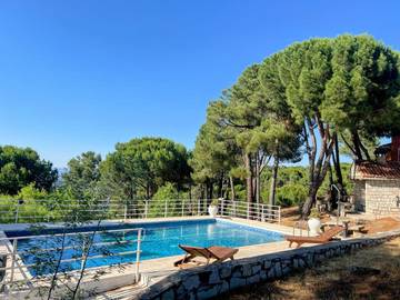 Casa rural para 18 personas, con vistas además de piscina y jardín en Cadalso de los Vidrios