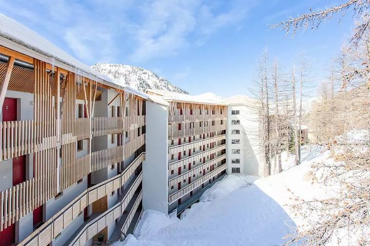 Gîte pour 4 personnes, avec terrasse, animaux acceptés à Isola - 3