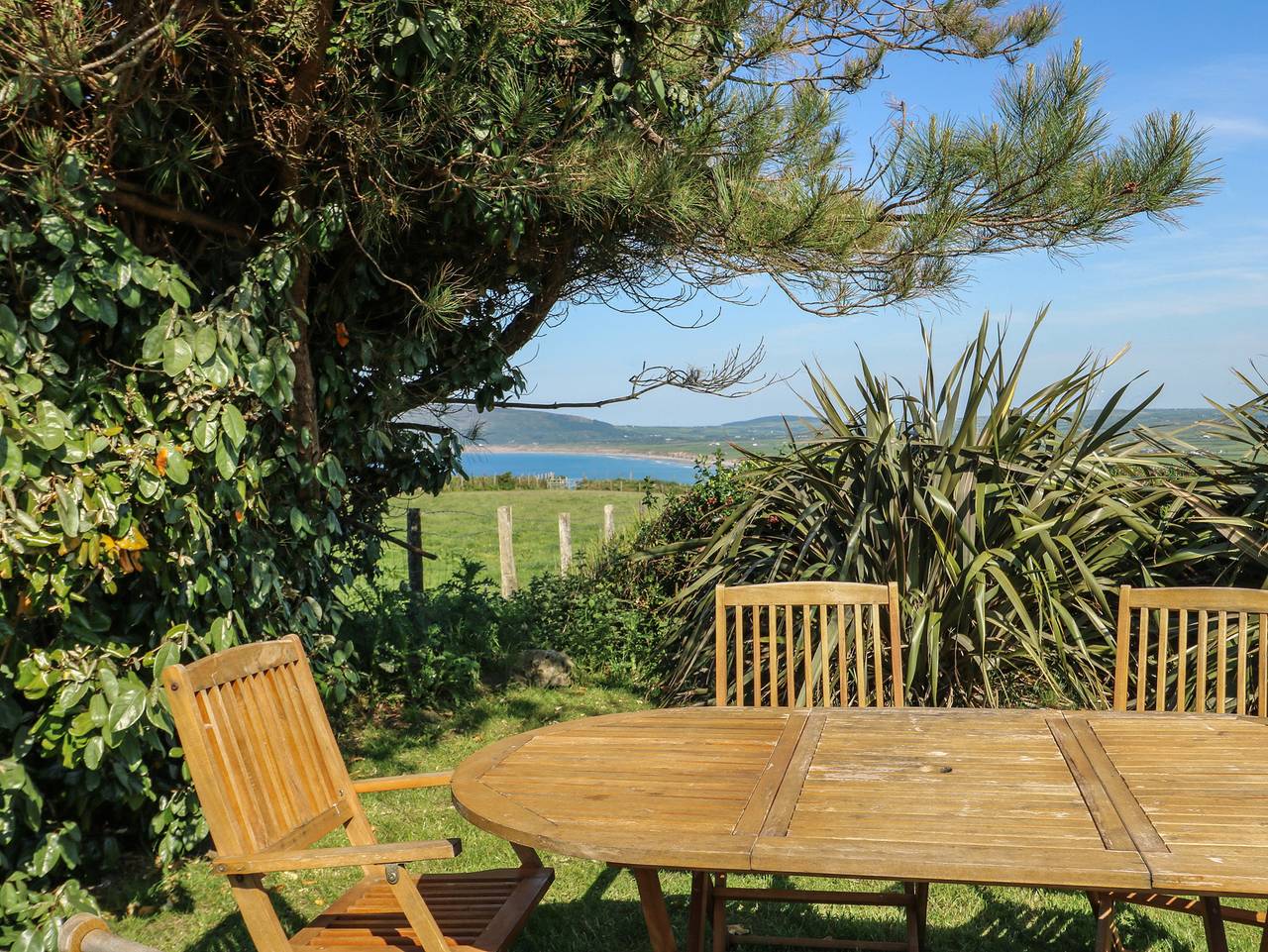 Sunstone Lodge (Garreg Haul Lodge) in Gwynedd