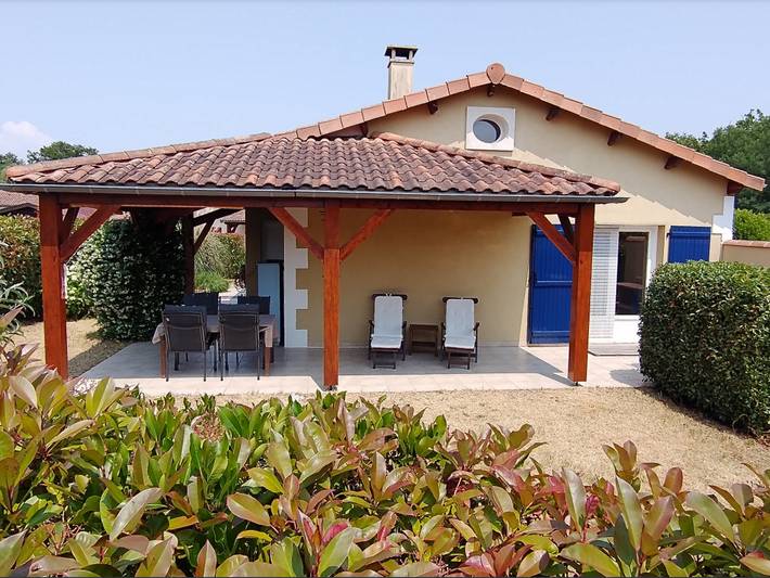 Gîte pour 4 personnes, avec Piscine à Les Forges