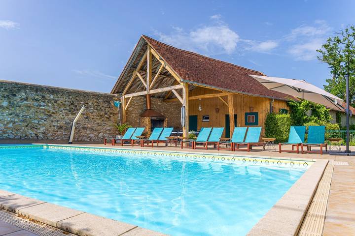 Villa pour 14 personnes, avec Jardin et Piscine dans Béarn
