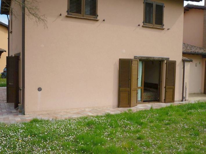 Location de vacances pour 5 personnes, avec vue ainsi que piscine et jardin à Gualdo Tadino - 2
