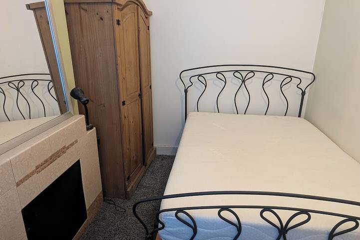 Holiday home for 2 people, with terrace in Hounslow