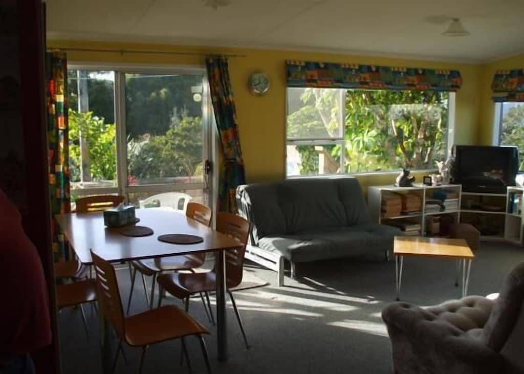 Echte Kiwi Bach 0420 in Northland