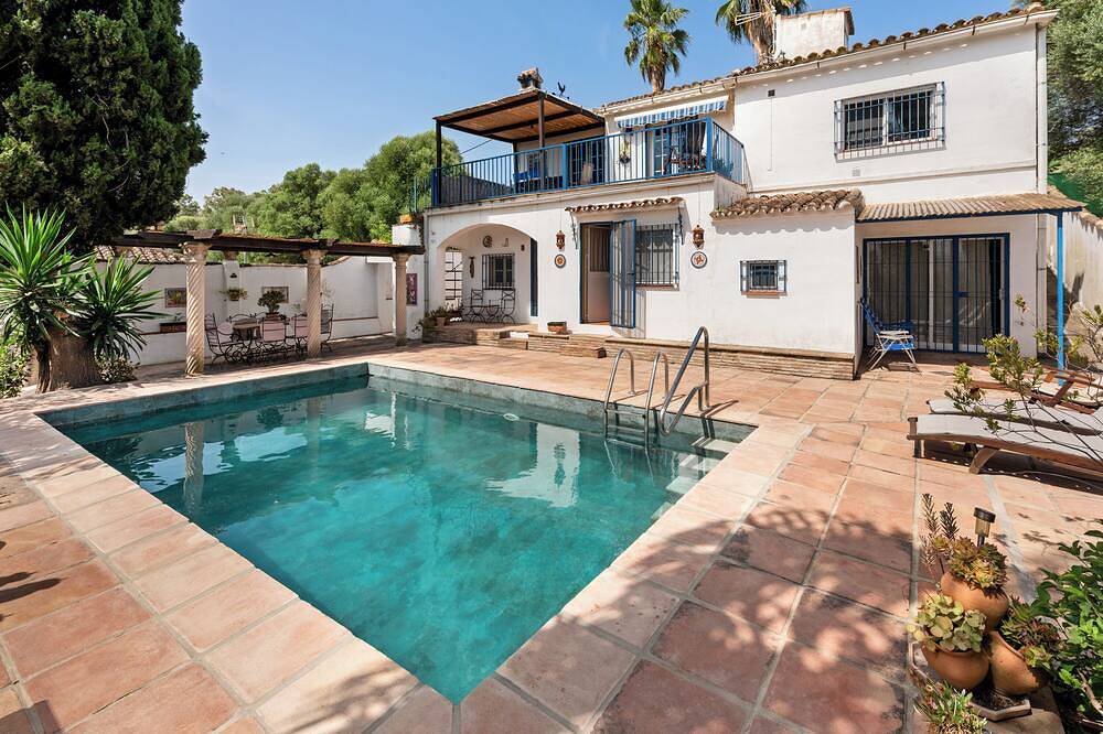 Country House 'Los 2 Cedros' with Mountain View, Wi-Fi and Air Conditioning in San Pablo de Buceite, Jimena de la Frontera