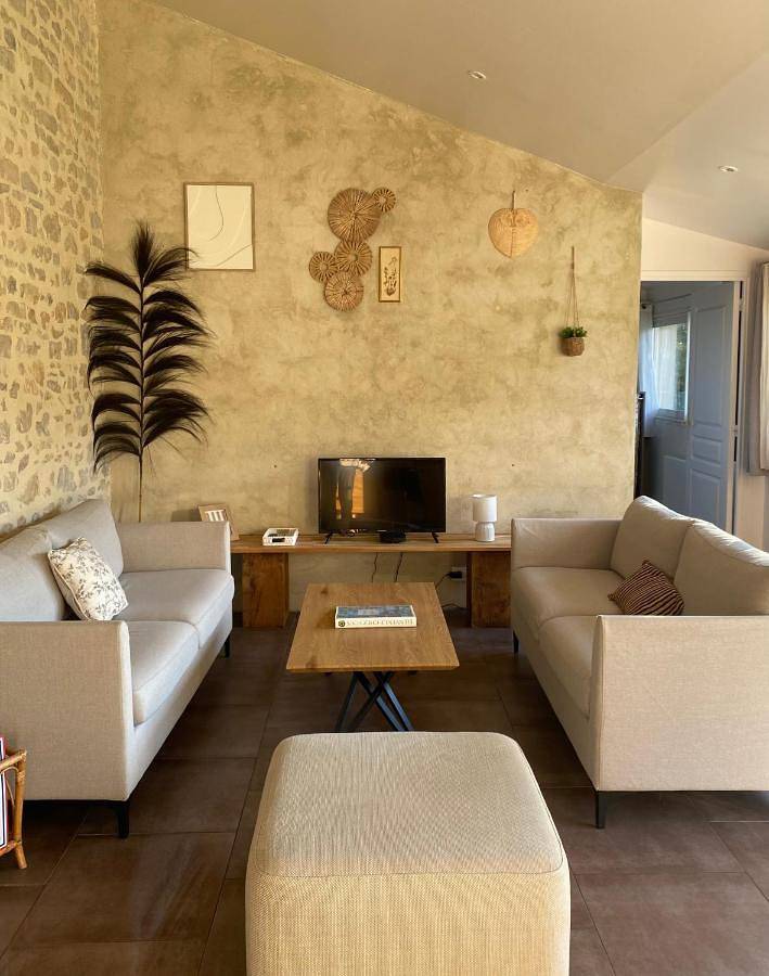 Location de vacances pour 4 personnes, avec Terrasse ainsi que Jardin et Vue à Monceaux-en-Bessin