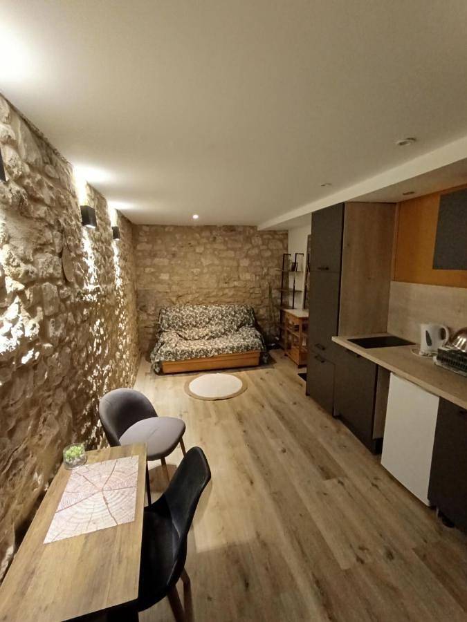 Gîte pour 2 personnes, avec Terrasse et Vue à Sigoulès - 2