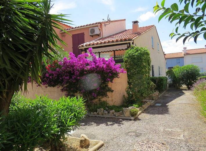 Gîte pour 5 personnes, avec piscine et balcon/terrasse dans Plage du Village (Le Barcares)