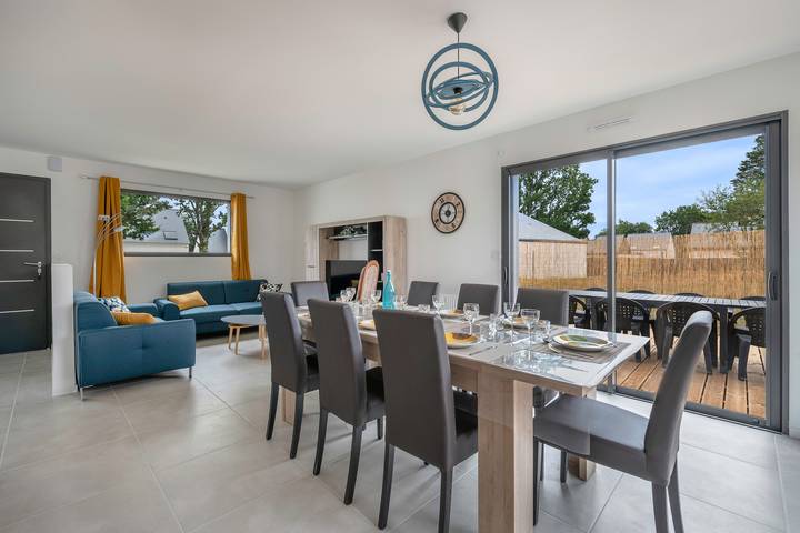 Location de vacances pour 8 personnes, avec Terrasse et Jardin à Le Tour-du-Parc