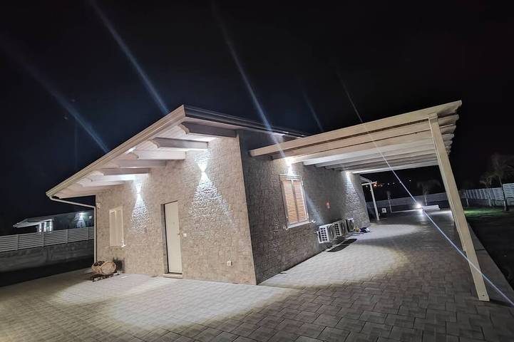 Detached villa with swimming pool and sauna in Giano Vetusto, Province de Caserte