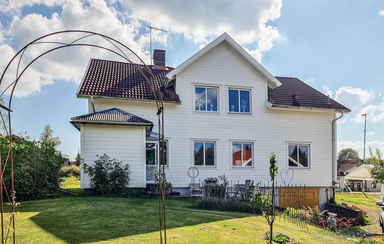 Ferienwohnung für 8 Personen, mit Terrasse und Garten sowie Ausblick, mit Haustier