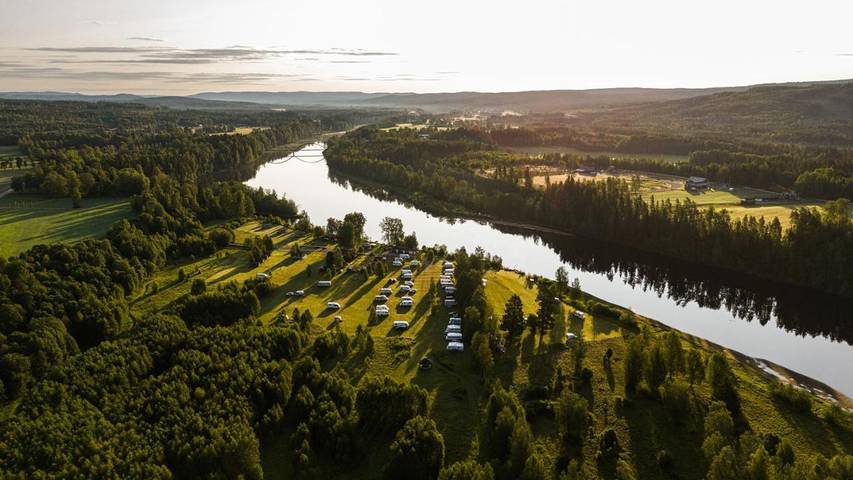 Camping für 6 Personen, mit Terrasse und Ausblick sowie Garten in Mittelschweden