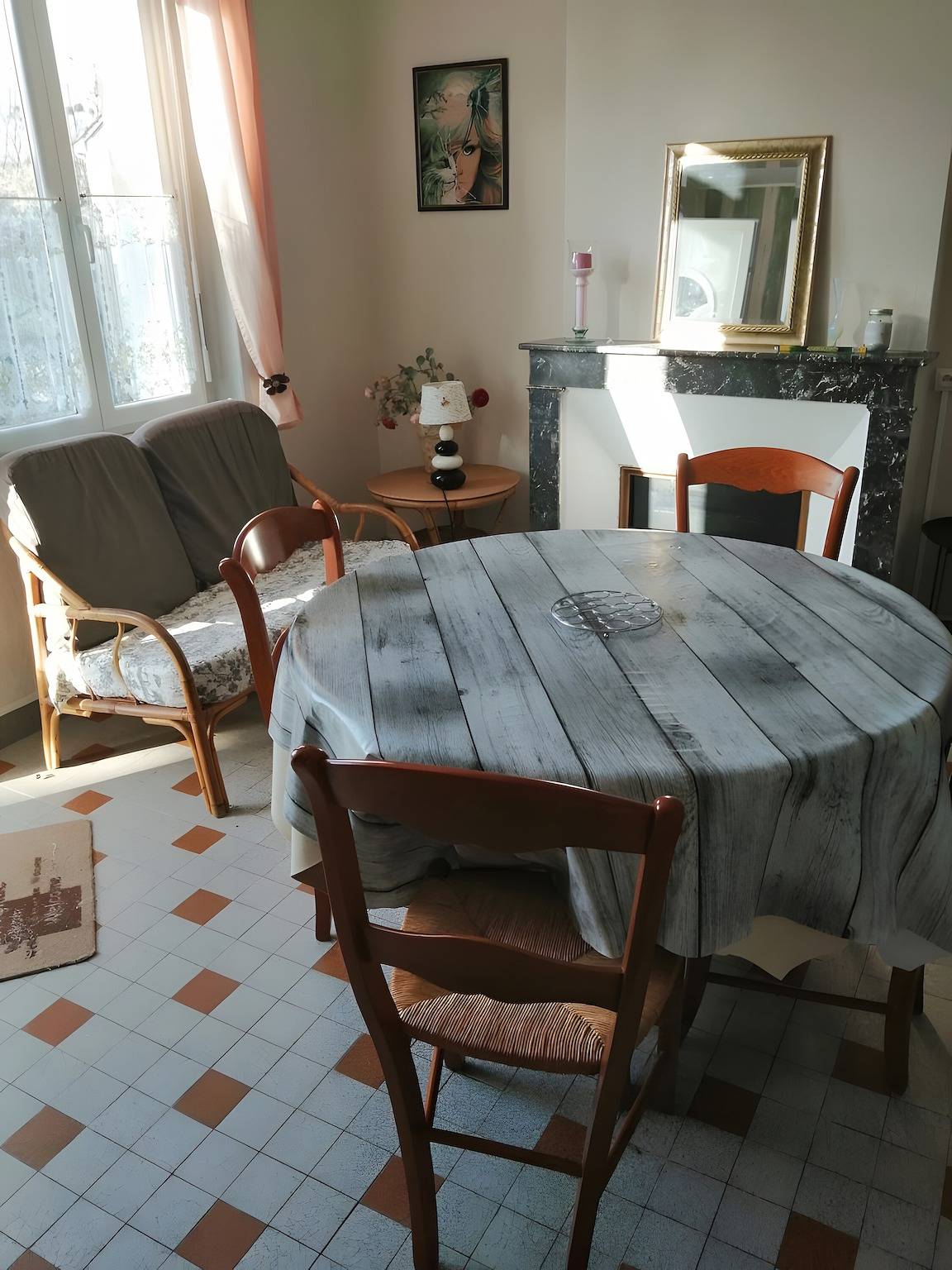 Gîte Le Trotteur : maison de vacances avec jardin privé et Wi-Fi in Monteaux, Région de Blois