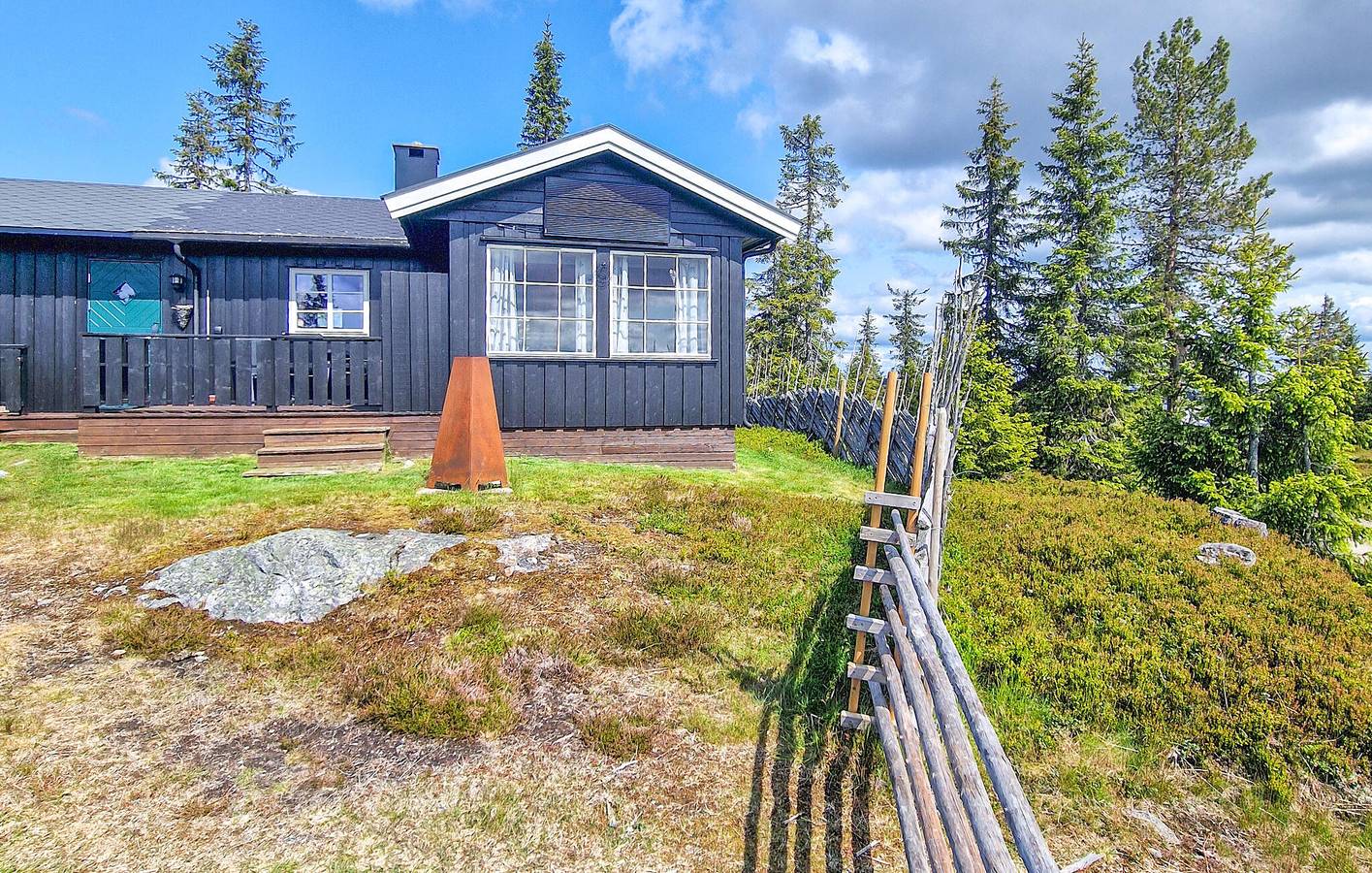 Ferienhaus für 6 Personen mit Terrasse in Hamar