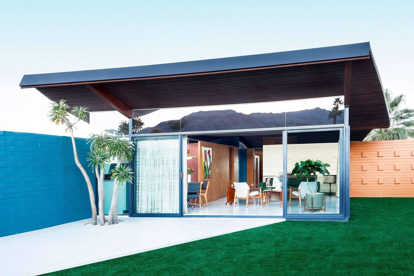 The Desert Wave Midcentury Design in Palm Desert in Palm Desert, Coachella Valley