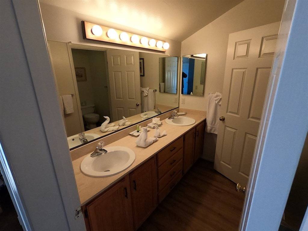 Ganze Wohnung, Interlaken #19 - 3 Bedroom 3 Bathroom Unit in June Lake, Mono County