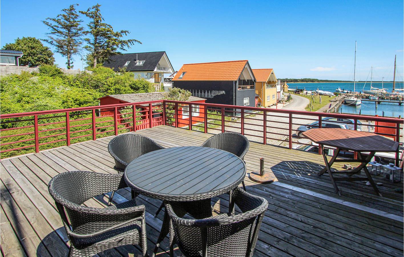 Entire vacation apartment, Vacation apartment for 4 people with yard in Samsø