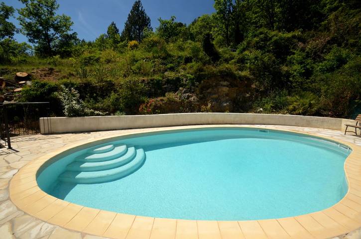 Gîte pour 6 personnes, avec piscine