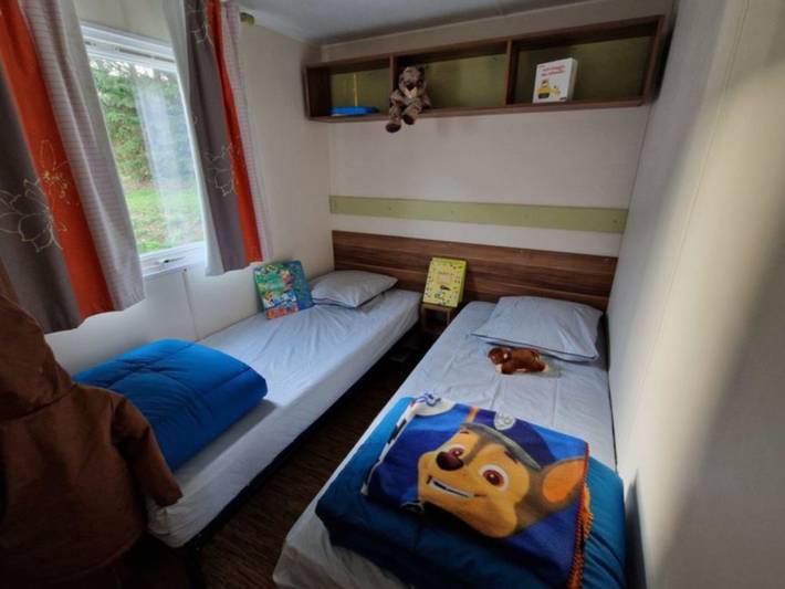 Mobil home pour 6 personnes, avec piscine et terrasse à Saint-Geniez-d'Olt - 4