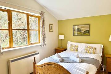 Glamping for 5 People in Carmarthenshire, South-Wales, Photo 1