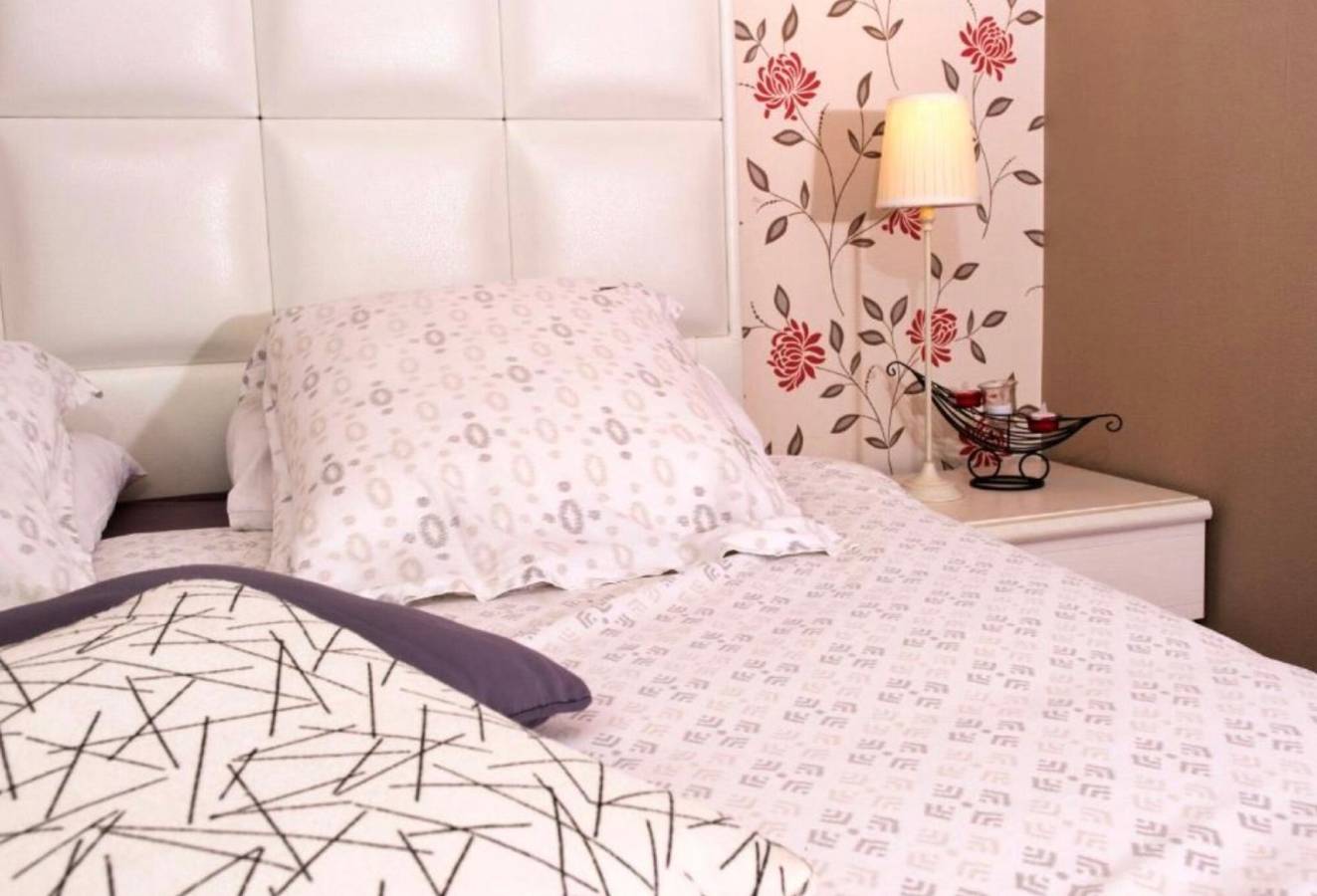 Gästezimmer „La Chambre Duo“ mit gemeinsamer Terrasse, Garten und Wlan in Santec, Ceinture Dorée