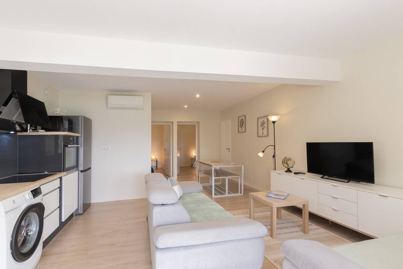 Appartement entier, Appartement "Gîte les Monteils" avec vue sur la montagne, terrasse privée et climatisation in Vesseaux, Parc naturel régional des Monts d'Ardèche
