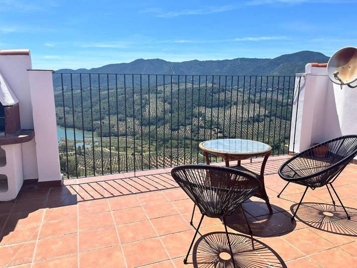 Apartamento para 2 personas, con Balcón además de Terraza y Vistas en Hornos