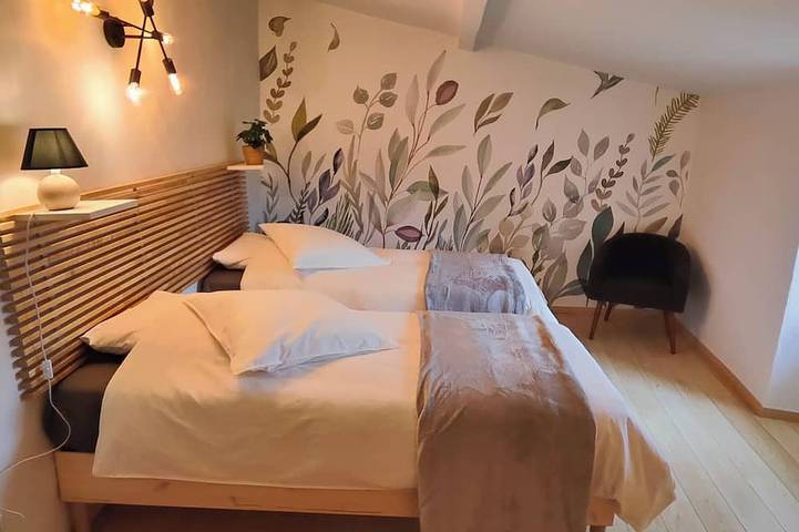 Chambre d’hôte pour 2 personnes, avec piscine