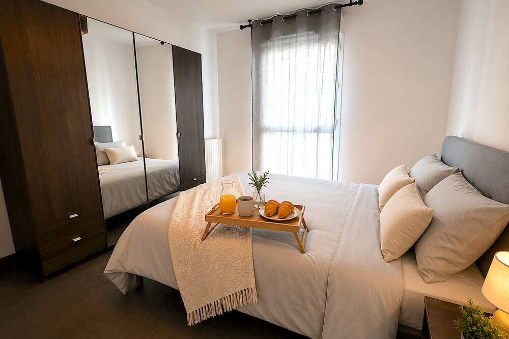 Appartement entier, L'appartement Arche in Nanterre, Hauts-de-Seine