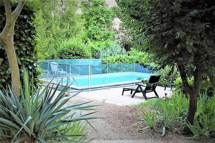 Apartamento de vacaciones para 2 personas, con vistas además de terraza y piscina - 1
