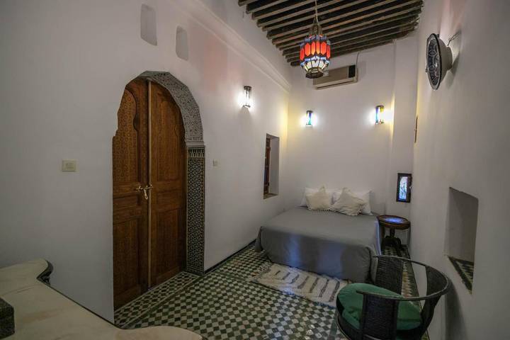 Maison d’hôte pour 2 personnes, avec vue et terrasse dans Fes Al Bali