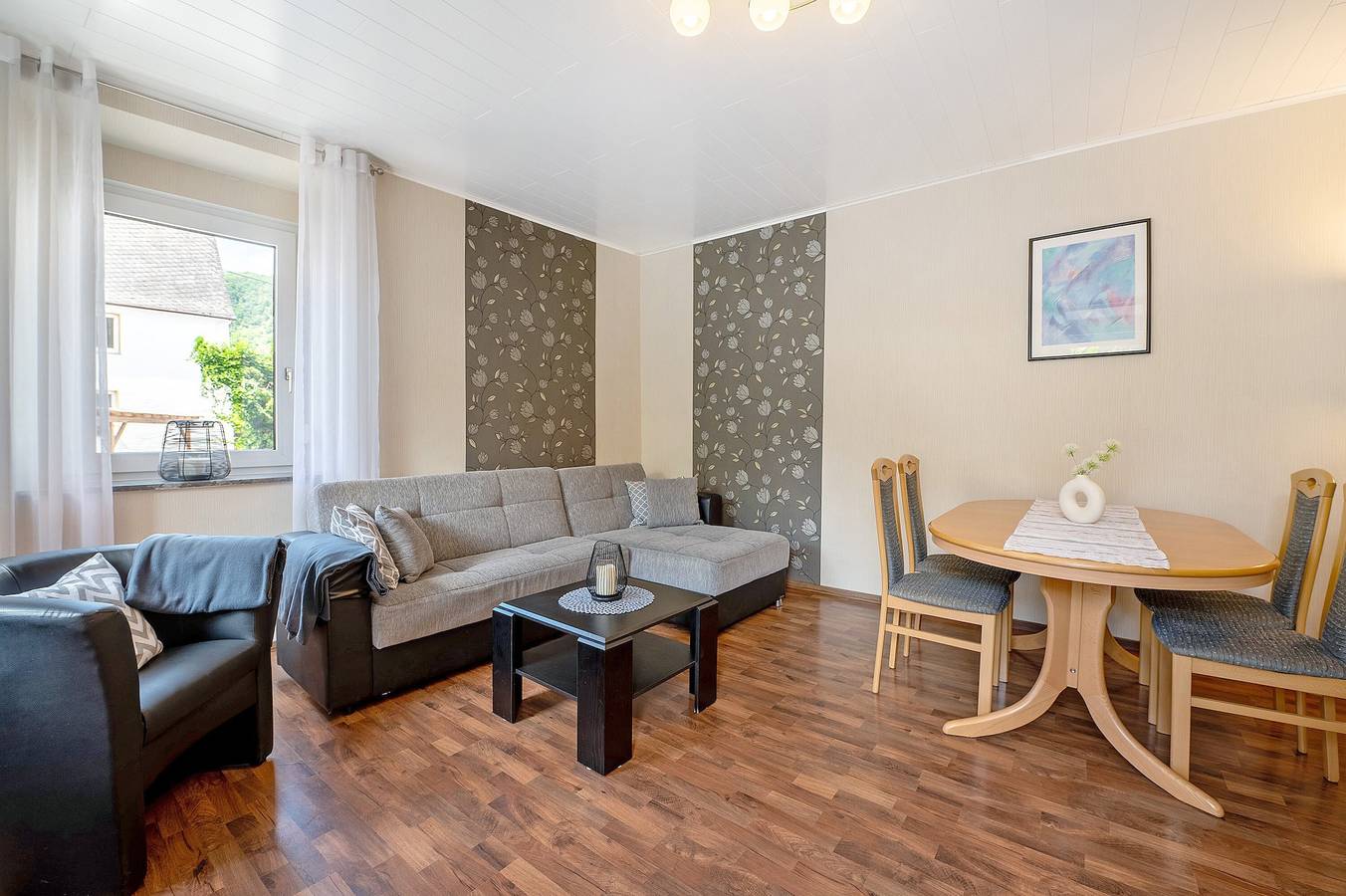 Appartamento intero, Appartamento 'Ferienwohnung Andres' con terrazza privata, giardino privato e Wi-Fi in Briedern, Cochem-Zell