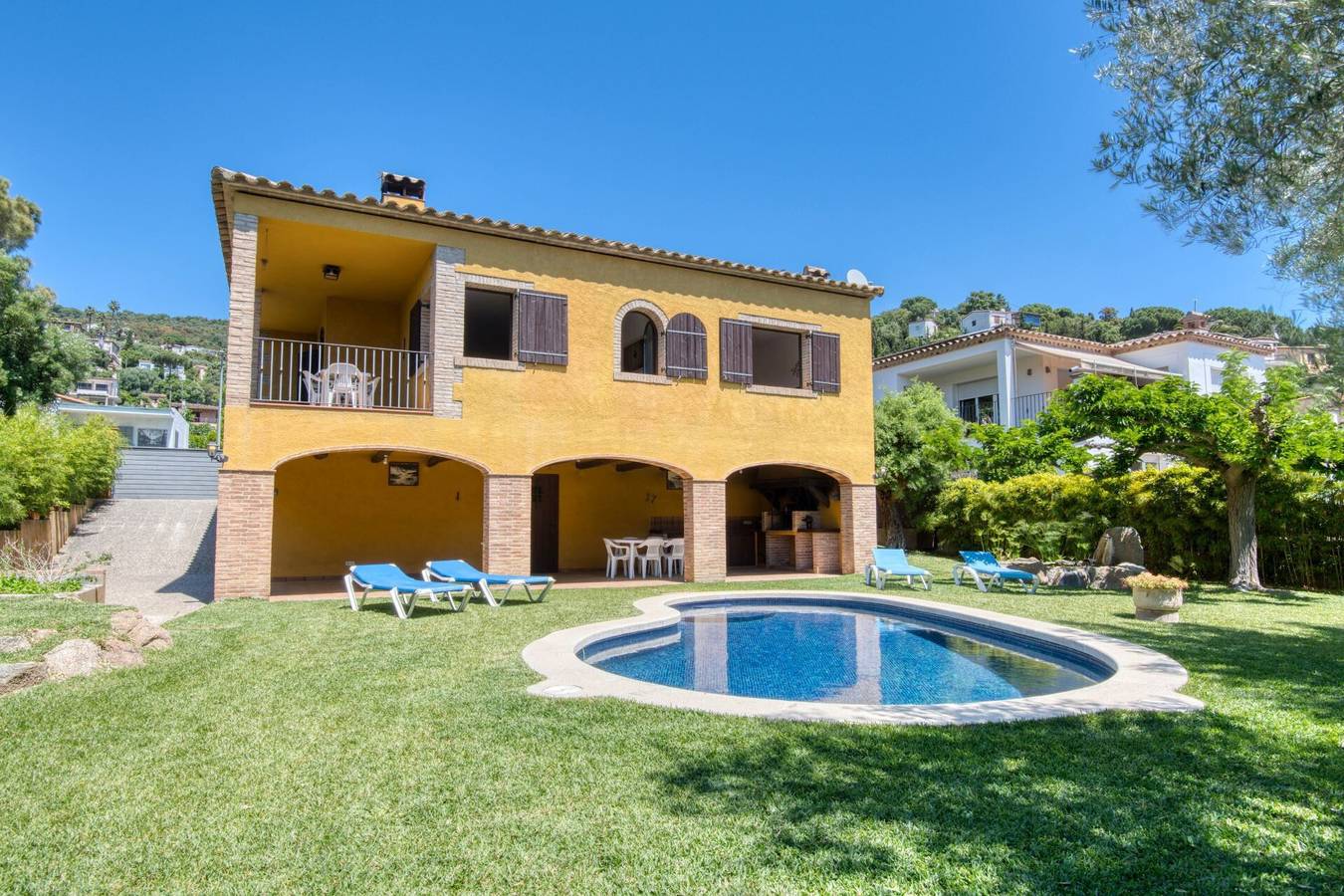 Villa els ocells – Ruhiges Haus mit Pool und schönem Garten in Mas Ambros, Calonge