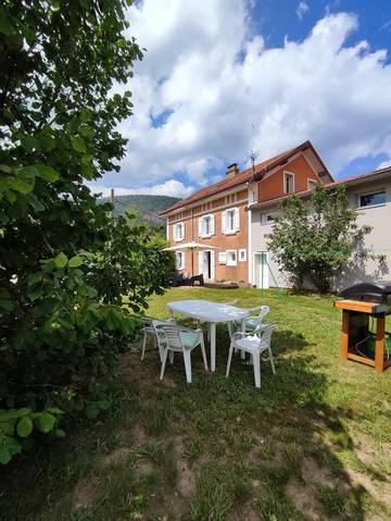 Gîte pour 4 personnes, avec jardin à Saint-Amé