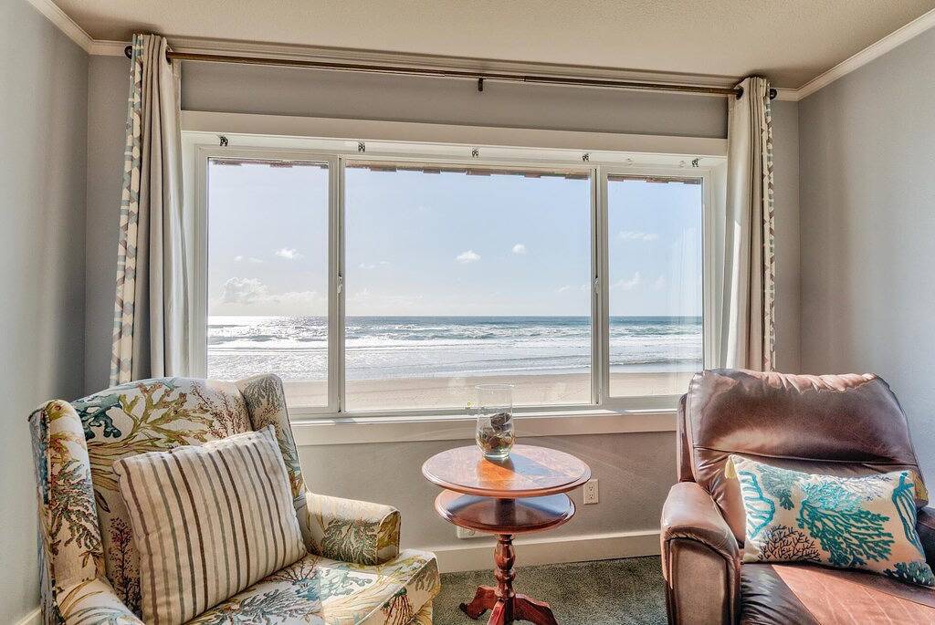 Ganze Wohnung, Luxury Top Floor Beachfront Super Condo -Sleeps 8! in Oceanlake, Lincoln City