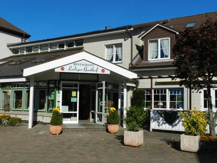 Hotel für 2 Personen, mit Terrasse in Holm