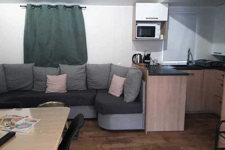 Camping pour 8 personnes, avec Terrasse à Canet-en-Roussillon