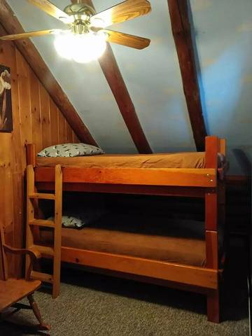 Log Cabin for 8 People in Plymouth (NH), New Hampshire, Photo 3