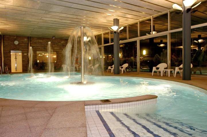 Hôtel pour 2 personnes, avec piscine et jacuzzi ainsi que terrasse et sauna à Andorre-la-Vieille - 3