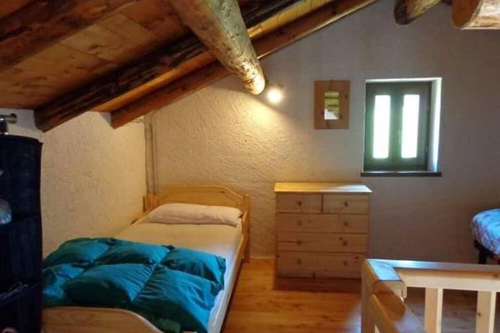 Hütte / Chalet mitten im Grünen in der Nähe von Radwegen (Mtb) in Castello Tesino, Valsugana