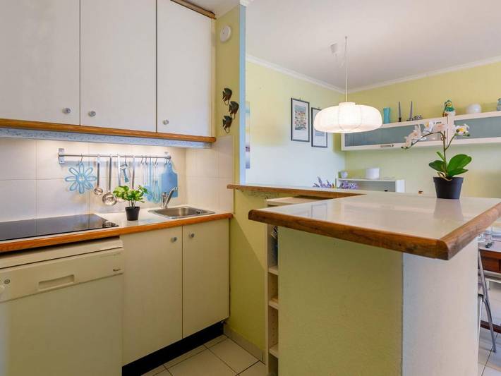 Gîte pour 5 personnes, avec jardin ainsi que terrasse et piscine dans Gare Du Dramont - 4