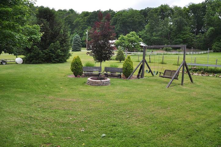 Vacation rental for 10 people, with yard and terrace in Pennsylvania