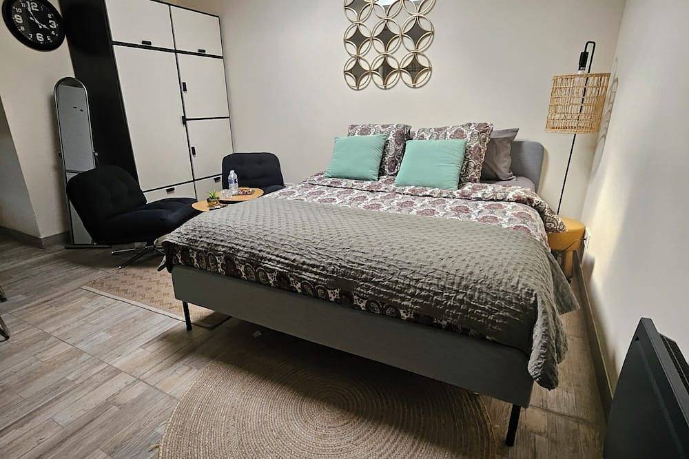 Ganze Wohnung, Cosy, comfortable studio! in Tremblay-en-France, Seine-Saint-Denis